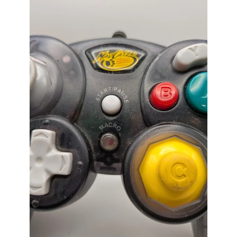 Mad Catz Wired Controller for Nintendo GameCube Ergonomic 5-9ft Cable